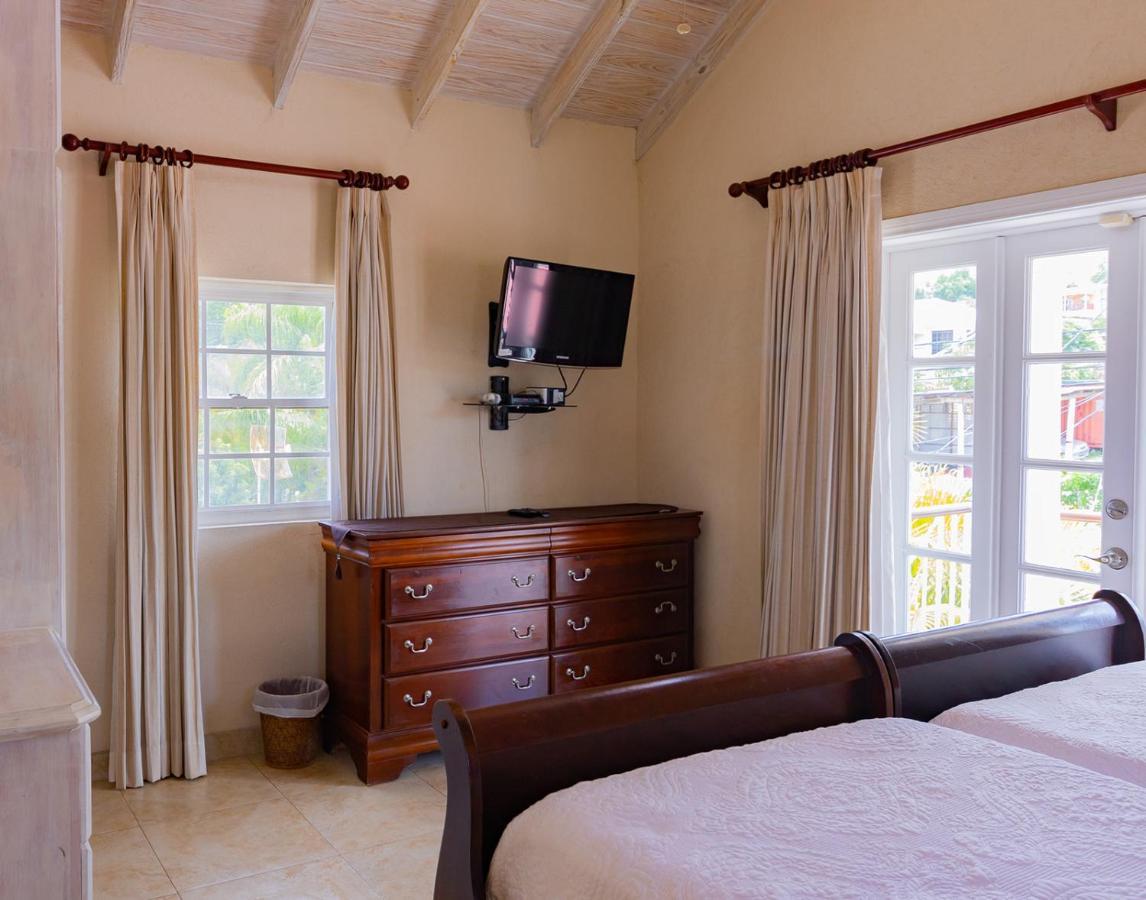 Bianca Bay 3 Bedroom West Coast Beach Front Villa Saint James Exterior photo